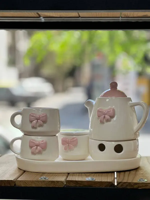 ست چای خوری سرامیکی 2 نفره مدل پاپیونی با قوری و وارمر